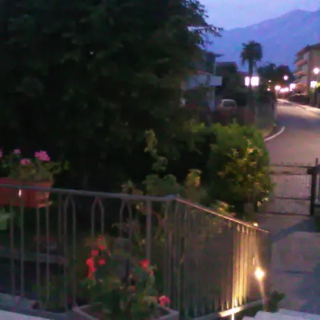 Casa Giulia Sul Garda 아파트 티날레