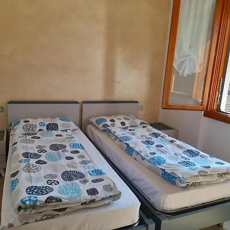 Casa Giulia Sul Garda 아파트